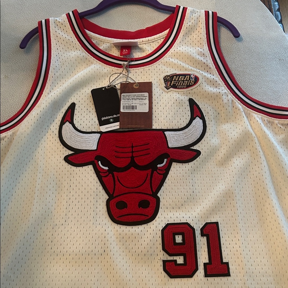 NBA White and Red Bulls Jersey